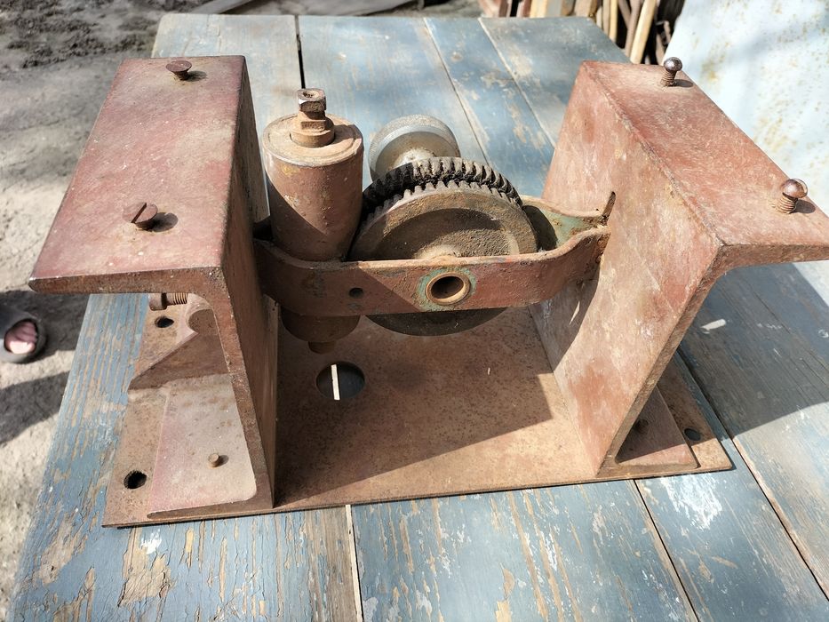 Лебідка тросова черв'ячна