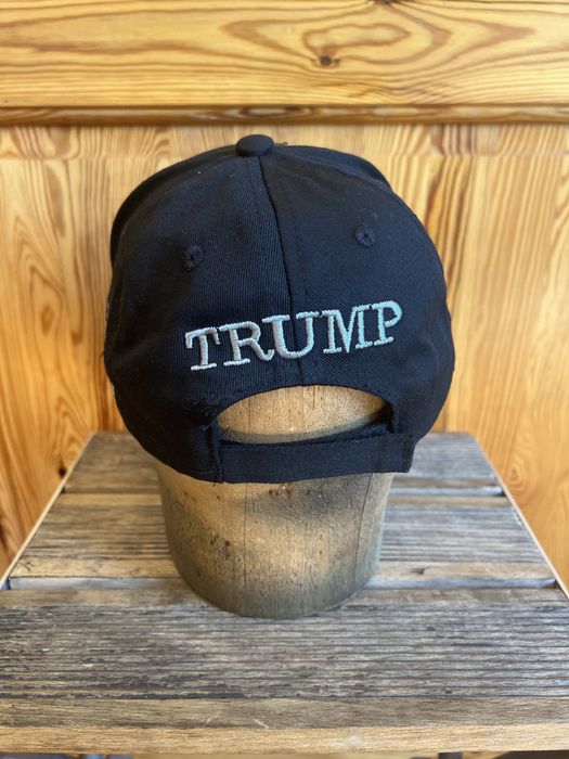 Sprzedam czapkę z daszkiem firmy MAGA TRUMP rozmiar ONE SIZE