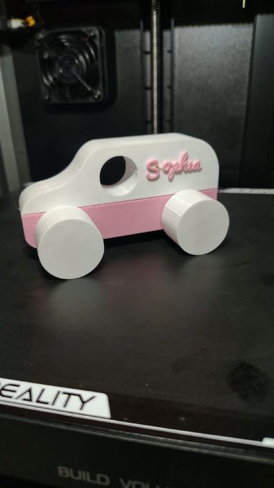 Auto infantil com nome personalizável