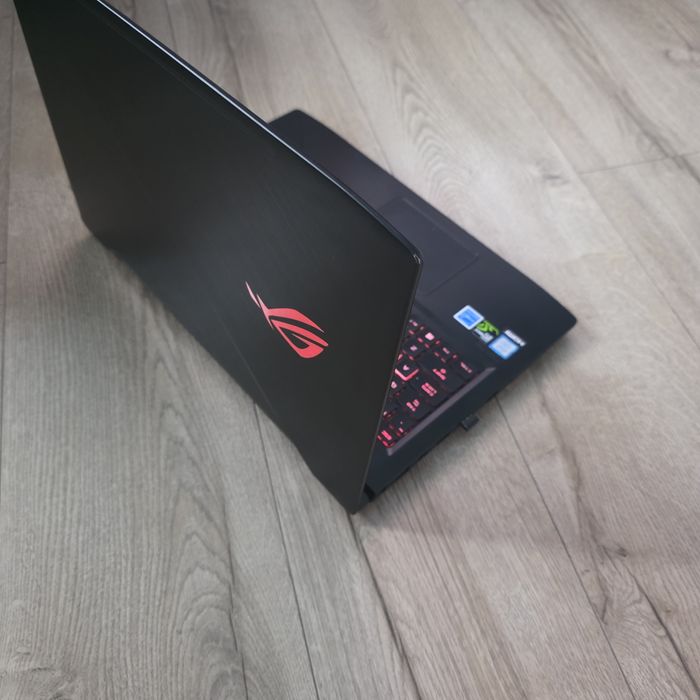 Laptop asus rog i7 7700 gtx 1050 4gb