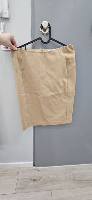 Reserved nowa spódnica ołówkowa bezowa L/XL