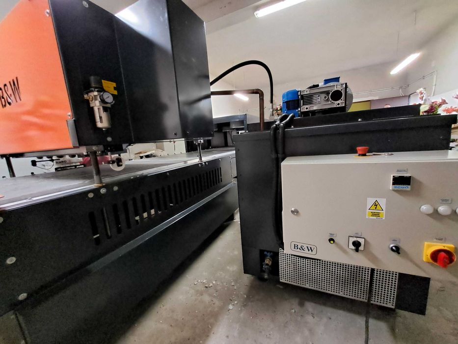 Automatyczny dozownik płynnej parafiny