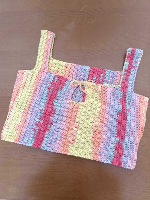 Crop Top de verão multicolorido feito à mão