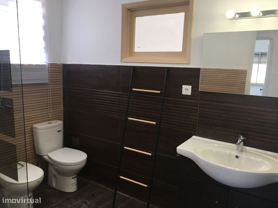 T3 PRONTO a HABITAR com mobília e totalmente equipado