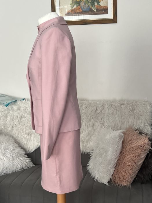 Różowa elegancka  garsonka Gantos r.M