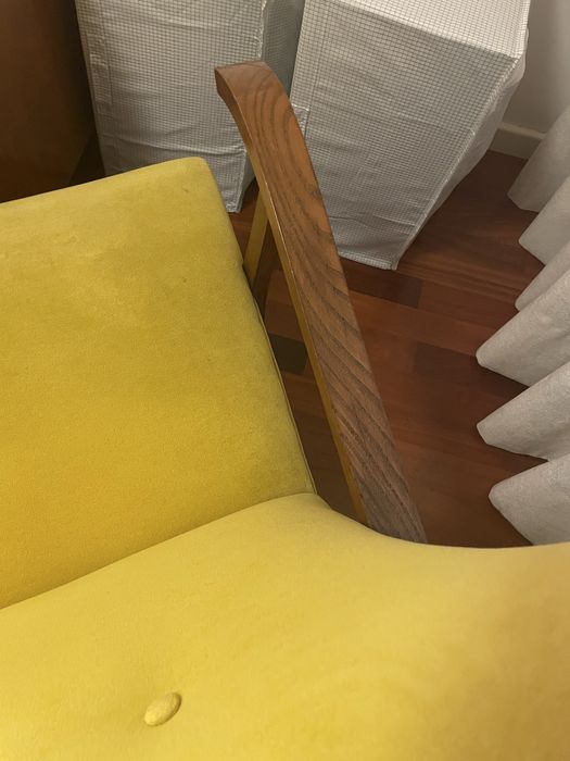 Sofa vintage amarelo