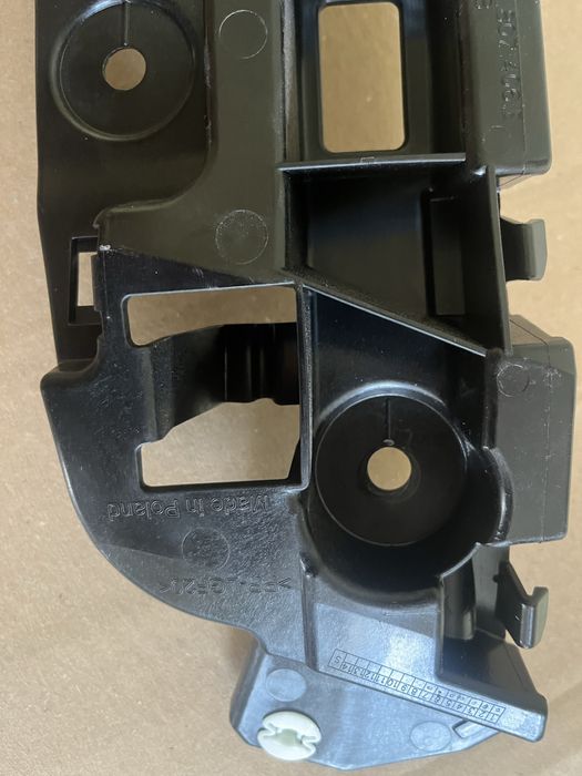 Кронштейн бампера . Porsche Cayenne. 9YO.807.484.E.    9YO.807.406.E