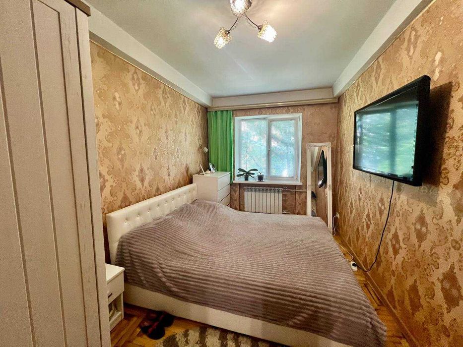 Продам 2х комнатную район "Варуса"