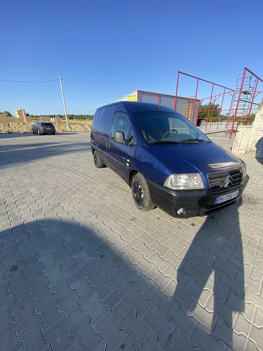 продам надійне авто