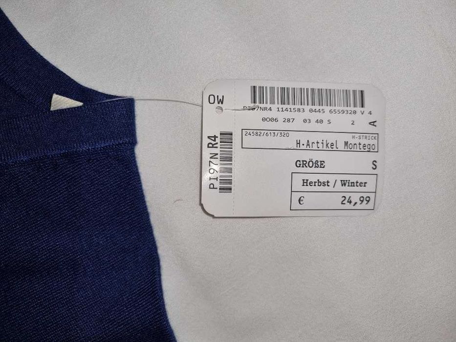 Sweter męski marki Montego, Peek & Cloppenburg ciemnoniebieski w serek