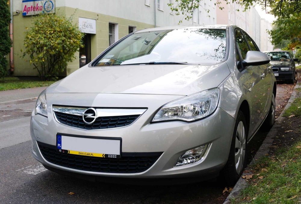 Opel Astra 1.4 benzyna Zadbany