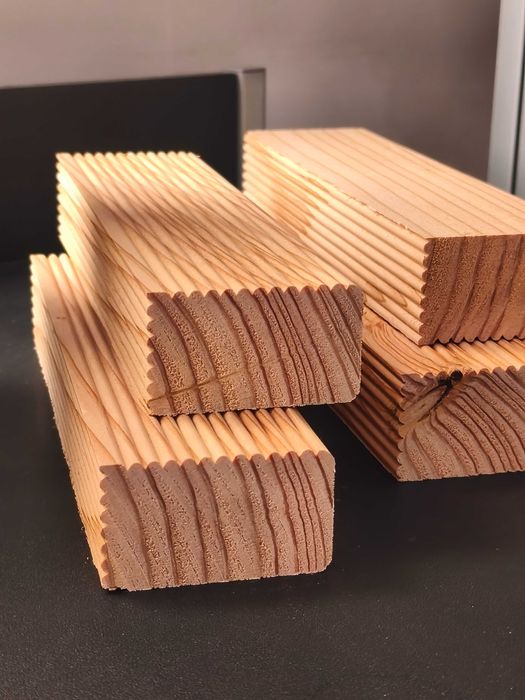 Legary pod taras modrzewiowe ryflowane 40x70