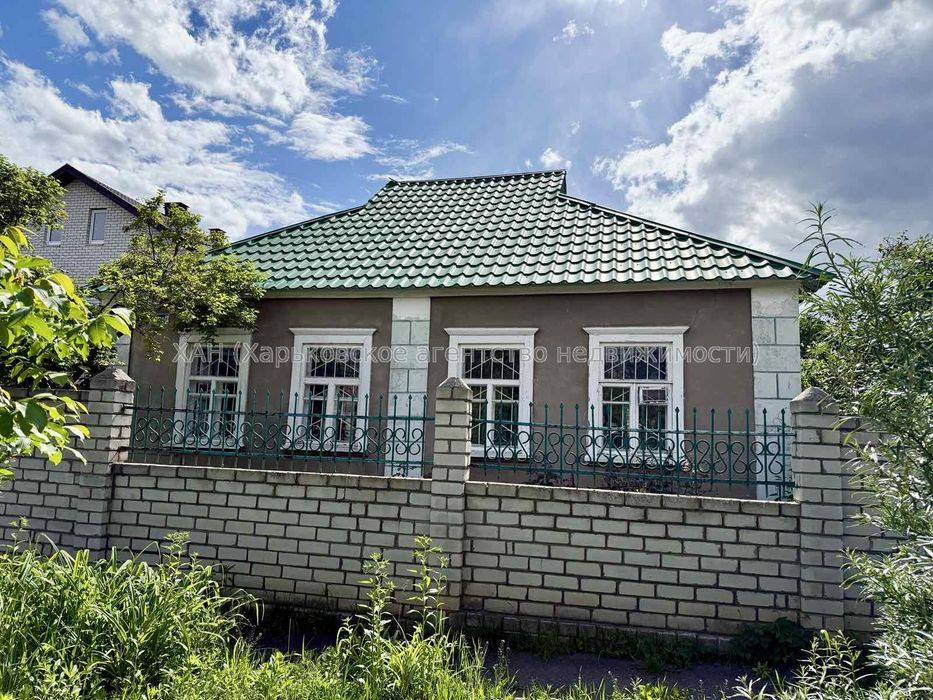 Продаю целый дом на Новозападном поселке Е00