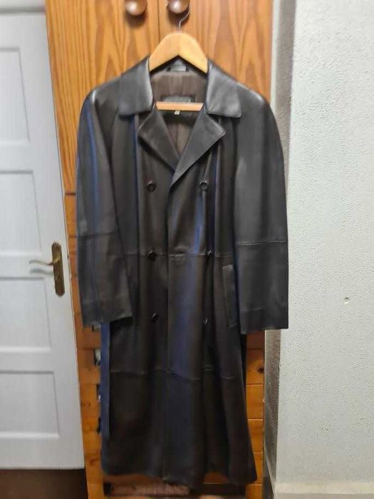 Casaco comprido em pele genuína