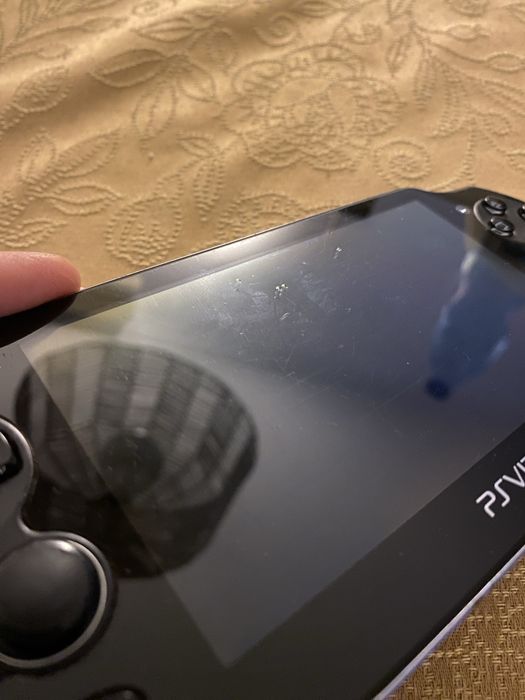 Playstation Vita 1000 + 4GB