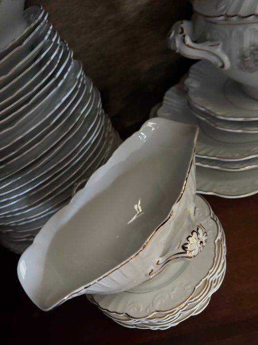 Serviço de Jantar, Vista Alegre, edição Mouzinho 12 pessoas (Completo)