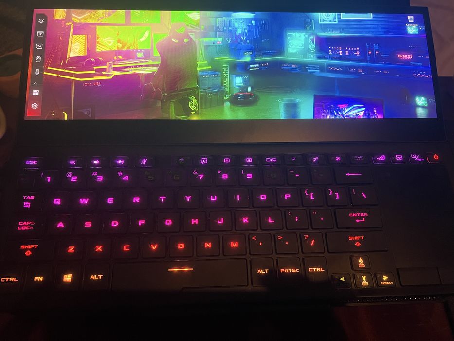 Ноутбук ASUS ROG Zephyrus Duo 15 SE