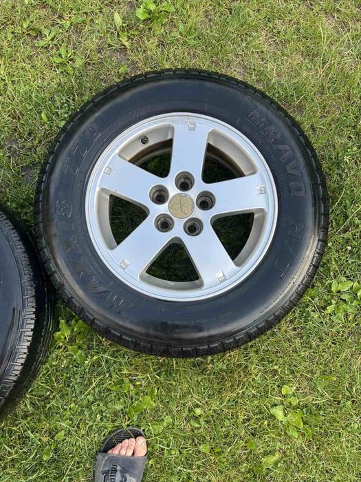 Титани шини диски 5/114.3 R16