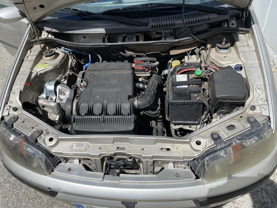 Fiat Punto 2002, gasolina.