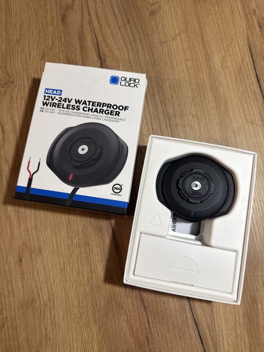 Ładowarka bezprzewodowa quadlock