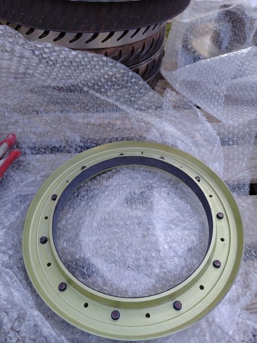 [1] Element silnika turbinowego K-15 (PZL I-22 Iryda)