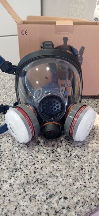 2 Máscaras de Gás Holulo S100CL2 + 8 filtros novos Nova