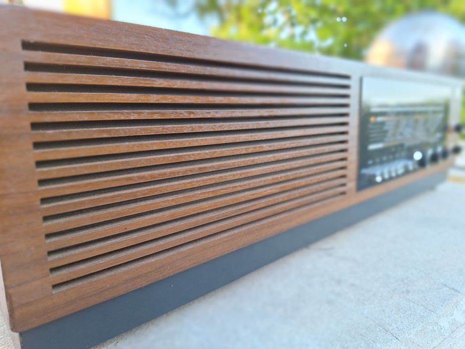 Radio antigo Wega 140