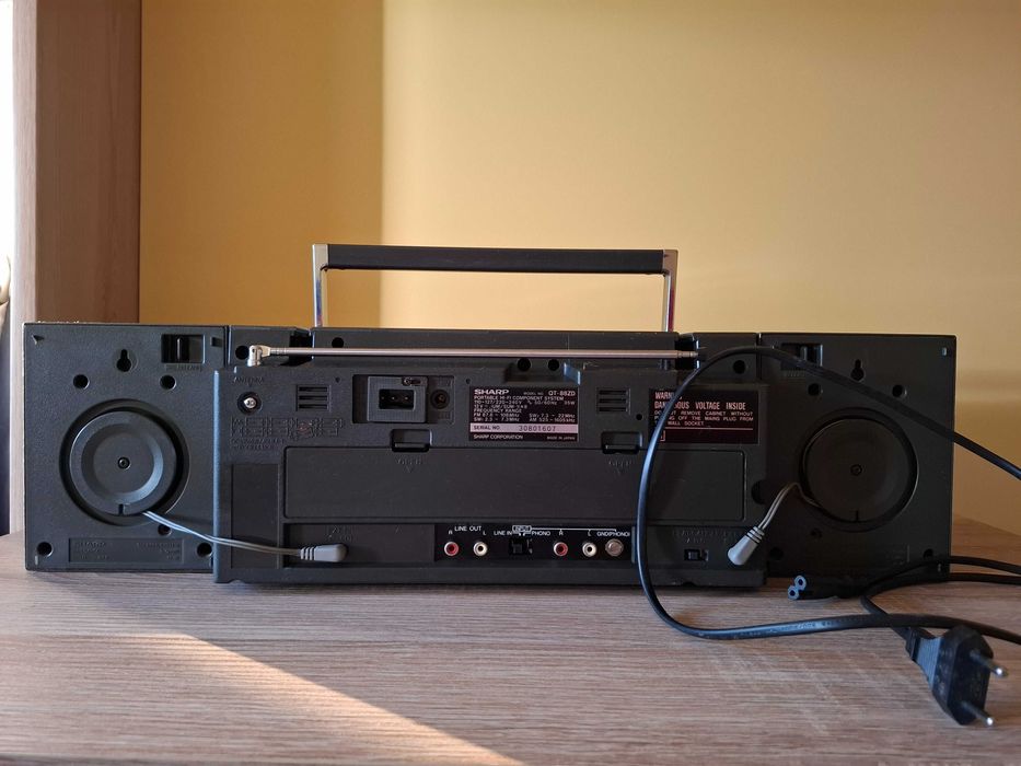 Магнітола Sharp QT 88