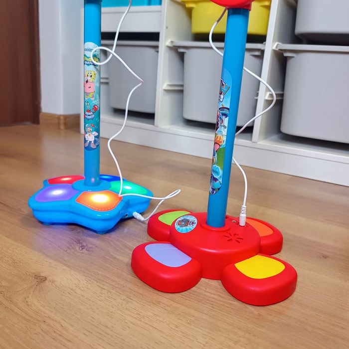 Мікрофон дитячий на стійці,з підсвіткою, музичний іграшковий мікрофон