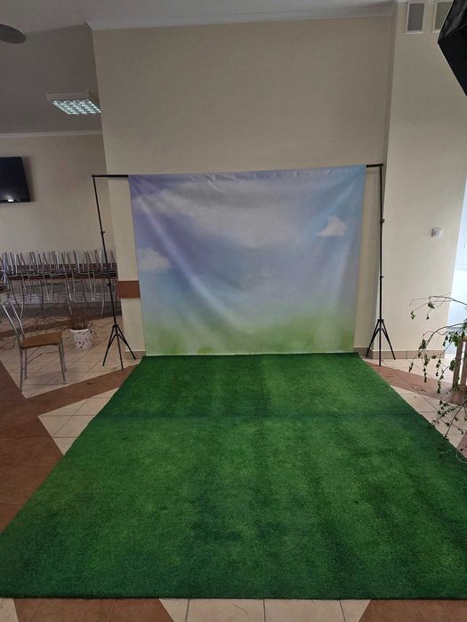 Tło fotograficzne wiosenne wielkanocne łąka niebo