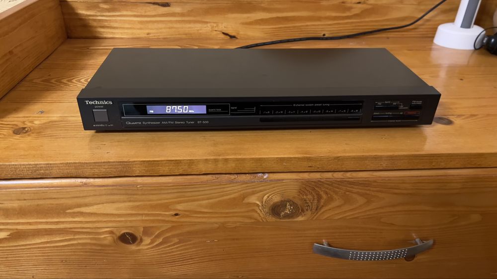 Продам радио тюнер Tecхnics ST-500
