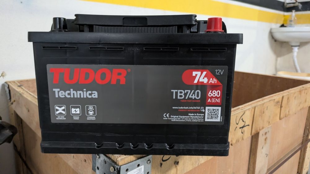 Bateria de Carro Tudor TB740