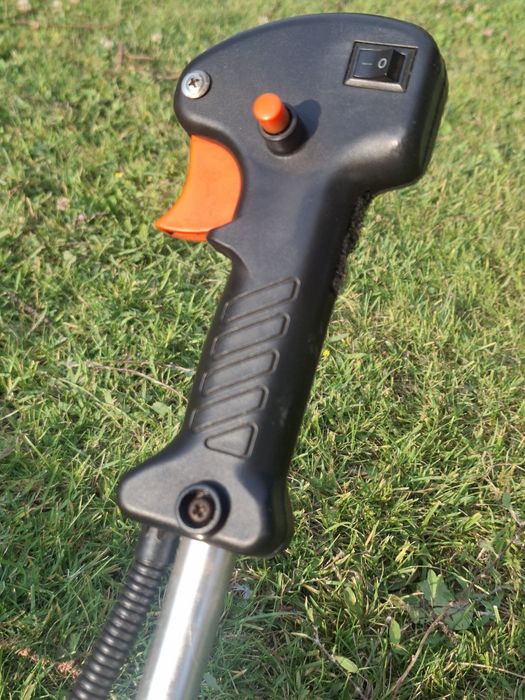 Kosa McCulloch Cabrio 261 + Szelki GRATIS (Husqvarna)