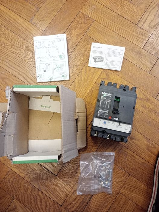 Wyłącznik mocy Schneider NSX100N TM100D 100A 3P – Nowy