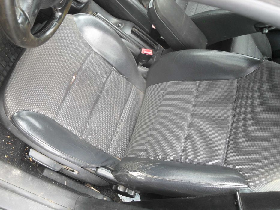 VW Bora 1.6 SR Bogate Wyposażenie ! Na Części