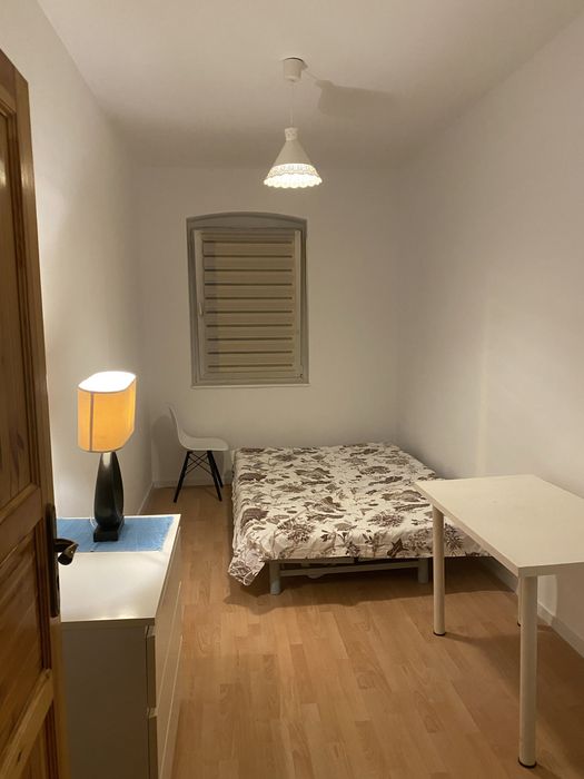 Spacious Room for Rent near bus station