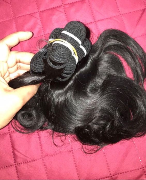 Cabelo ondulado curto 120€