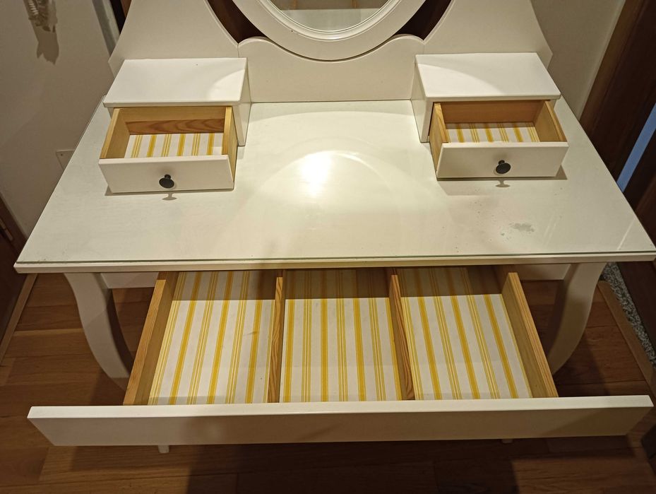 Toucador branco IKEA