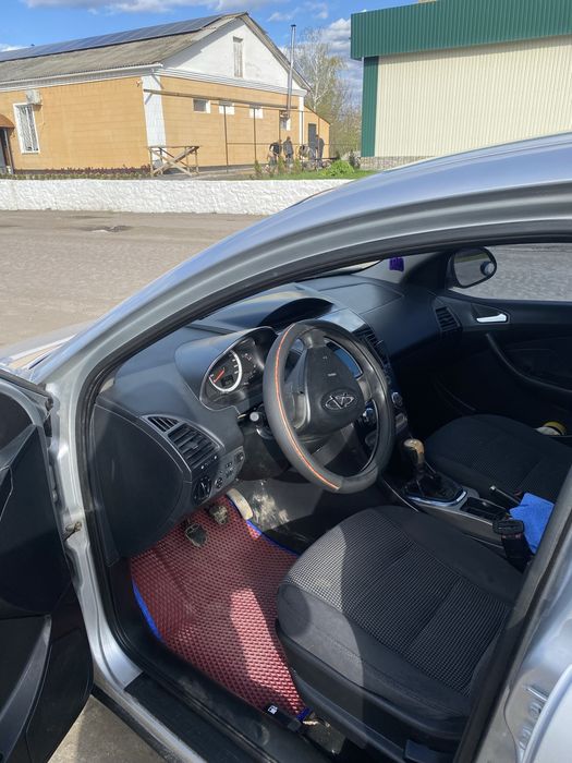 Продам Cheri M11 2010 року