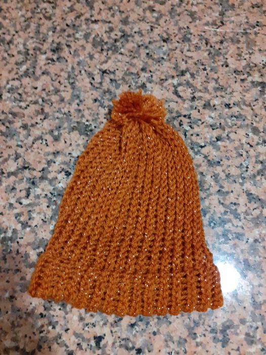 Gorros de lã feitos á mão
