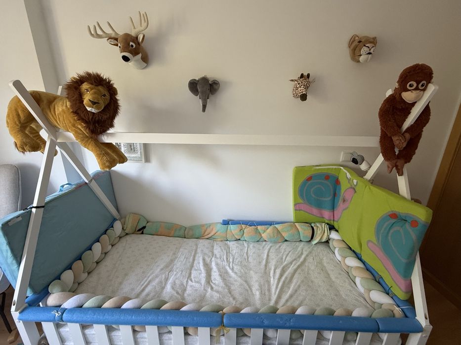Cama para criança branca NOVA