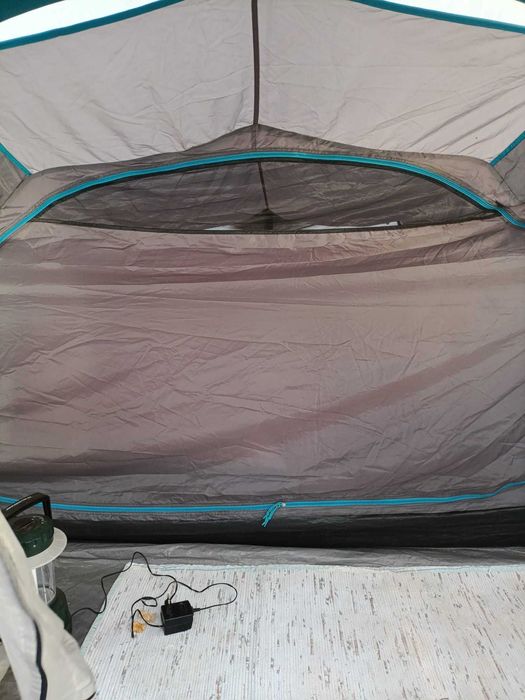 Tenda de campismo Quechua Insuflável.