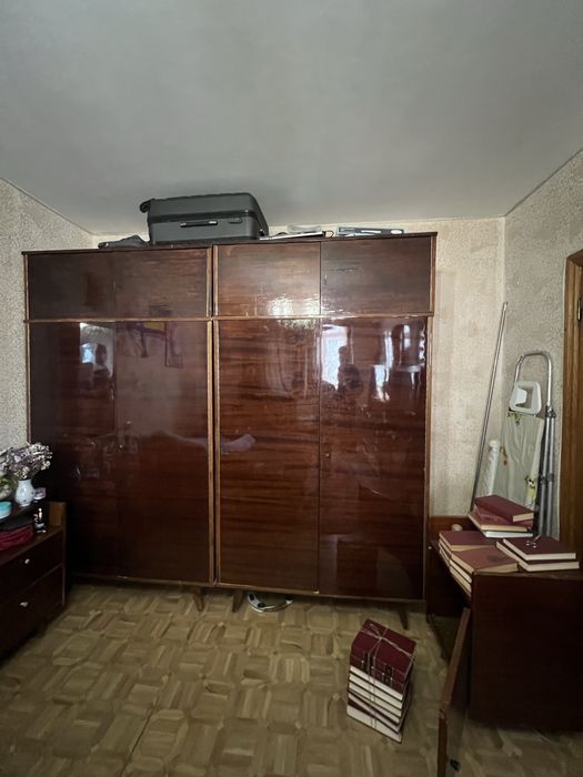 Отдам 2 шкафа бесплатно. Самовывоз Одесса.