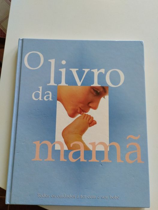 Livro sobre recém nascidos e a sua evolução
