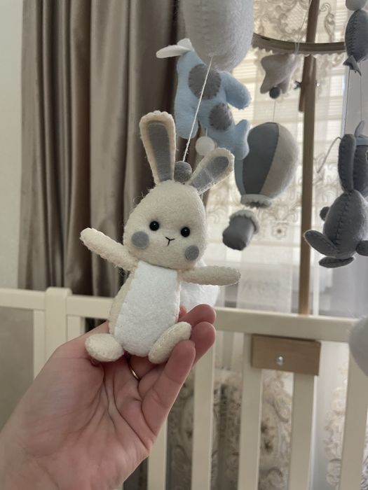 Мобіль для дитячого ліжечка