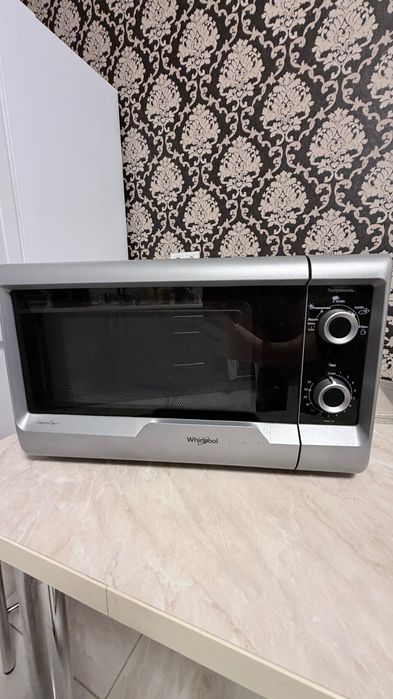 Мікрохвильова піч whirlpool mwd 119 sl