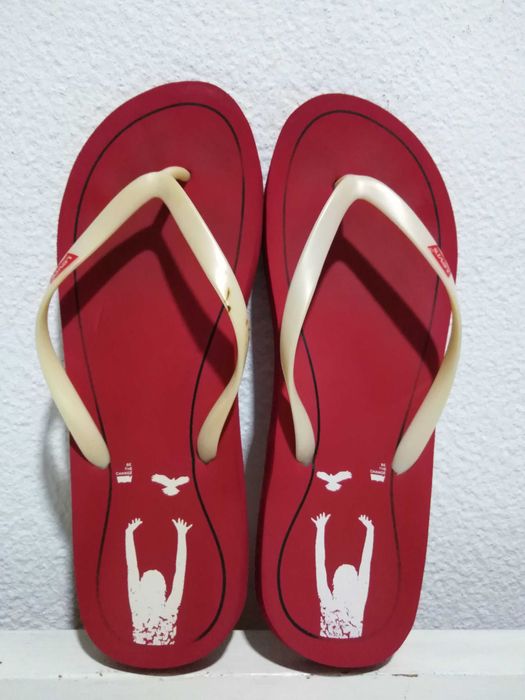 Chinelos Levis Tamanho M