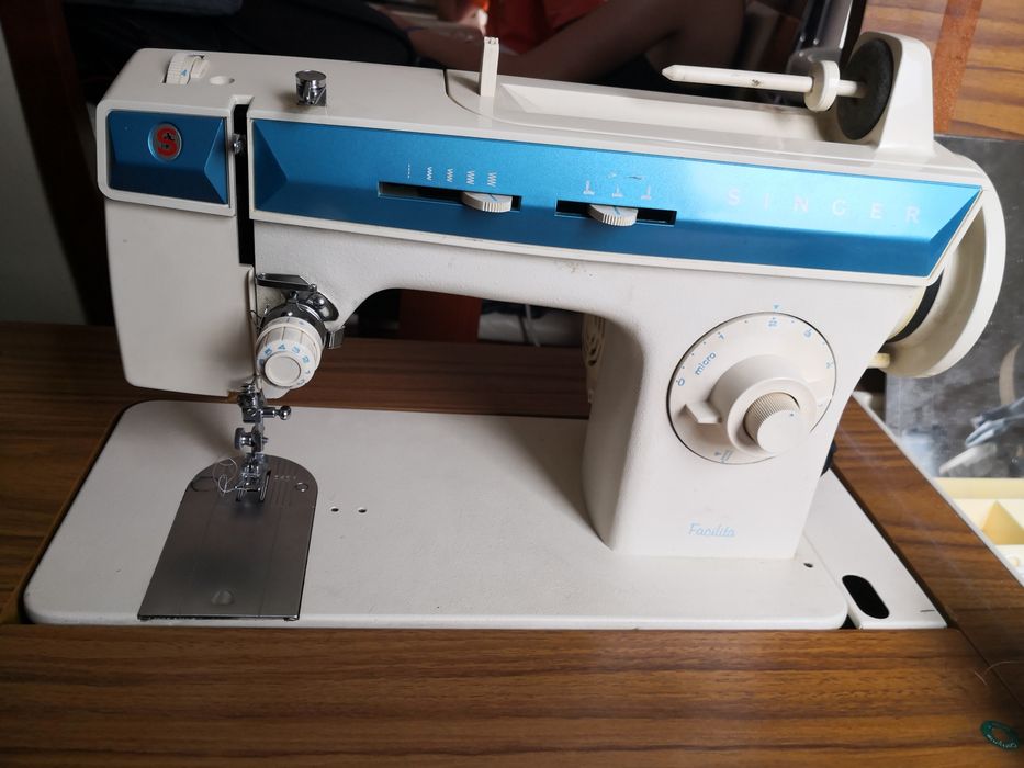 Maquina costura Singer Facilita 288