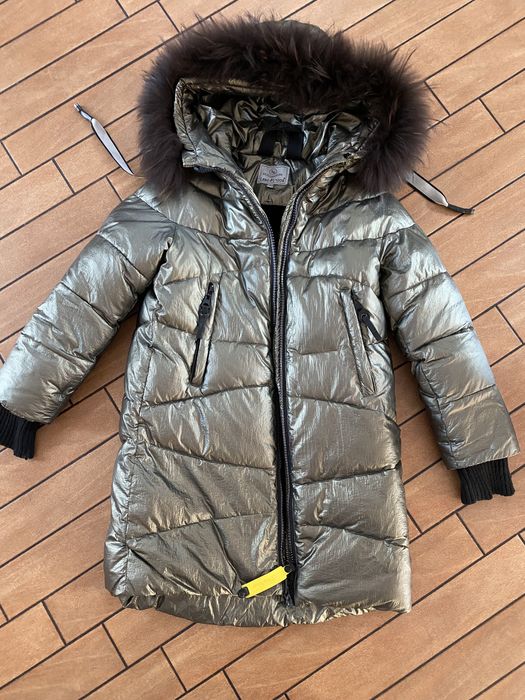Куртка зимова на дівчину 140р