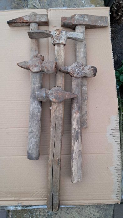 Молотки, мол...отки , читайте уважно оголошення.